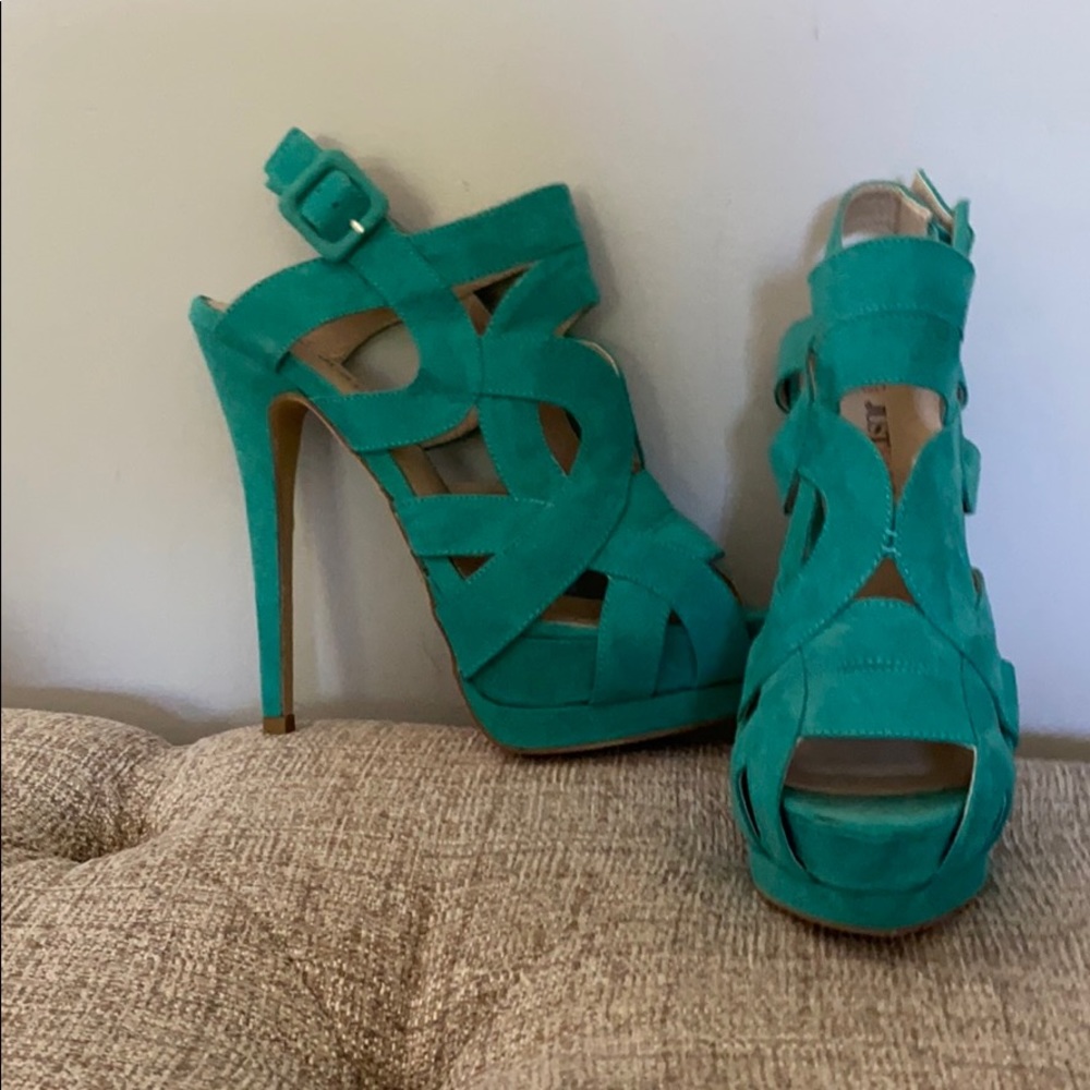 Teal heels